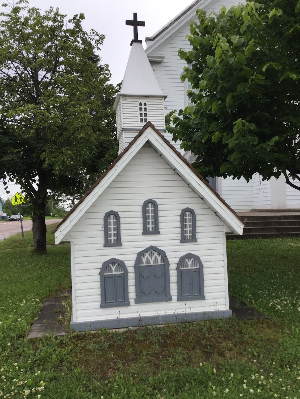 St. Méthode Presbytery | 3090 Rue de St Méthode, Saint-Félicien, QC G8K 3C3, Canada | Phone: (418) 679-0667