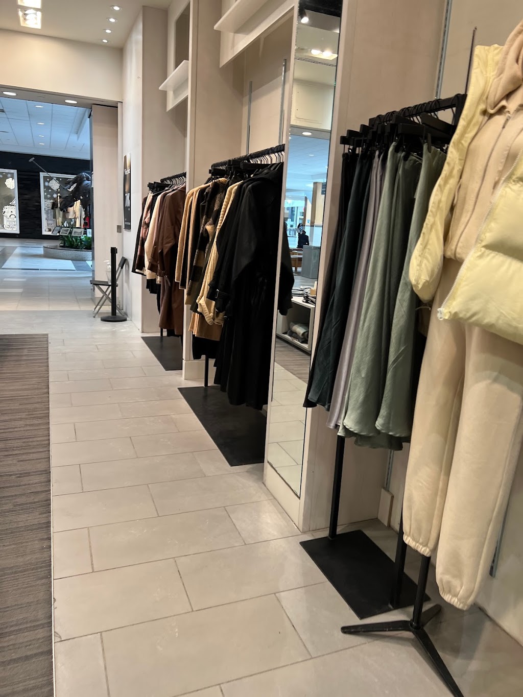 OAK + FORT | Unit L117a, 1485 Portage Ave, Winnipeg, MB R3G 0W4, Canada | Phone: (431) 489-1819