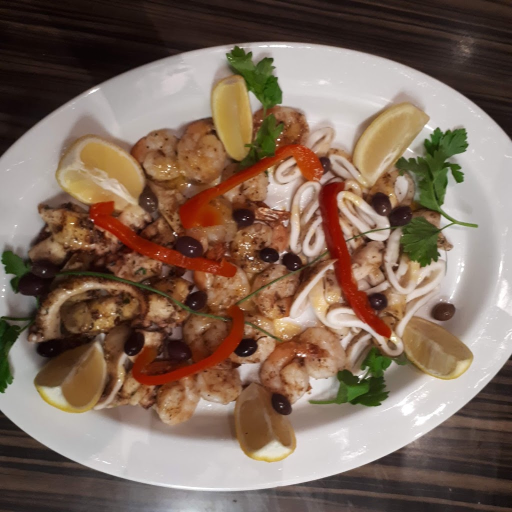 Casa Portugaise | 3060 Boulevard Saint-Joseph, Lachine, QC H8S 2P4, Canada | Phone: (514) 637-2202