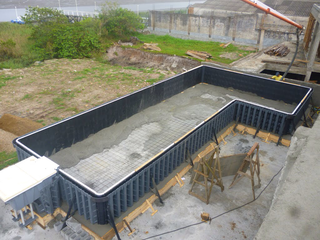 Piscines et Spas Lotb | 405 QC-273 #109, Saint-Apollinaire, QC G0S 2E0, Canada | Phone: (418) 433-6789