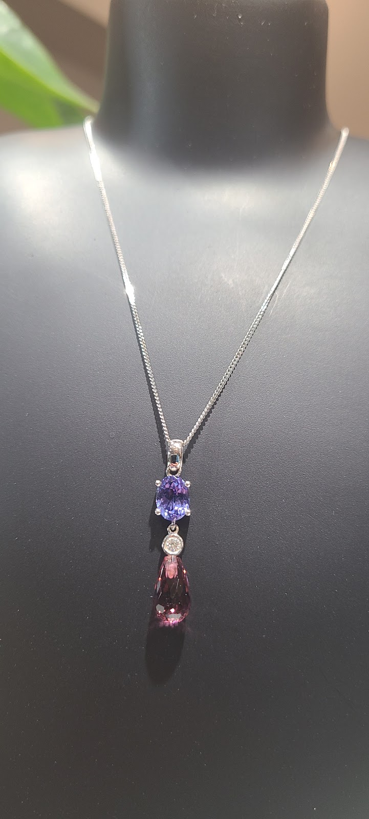Custom Goldsmiths | 240 Erie St, Devon, AB T9G 0L7, Canada | Phone: (780) 987-3262