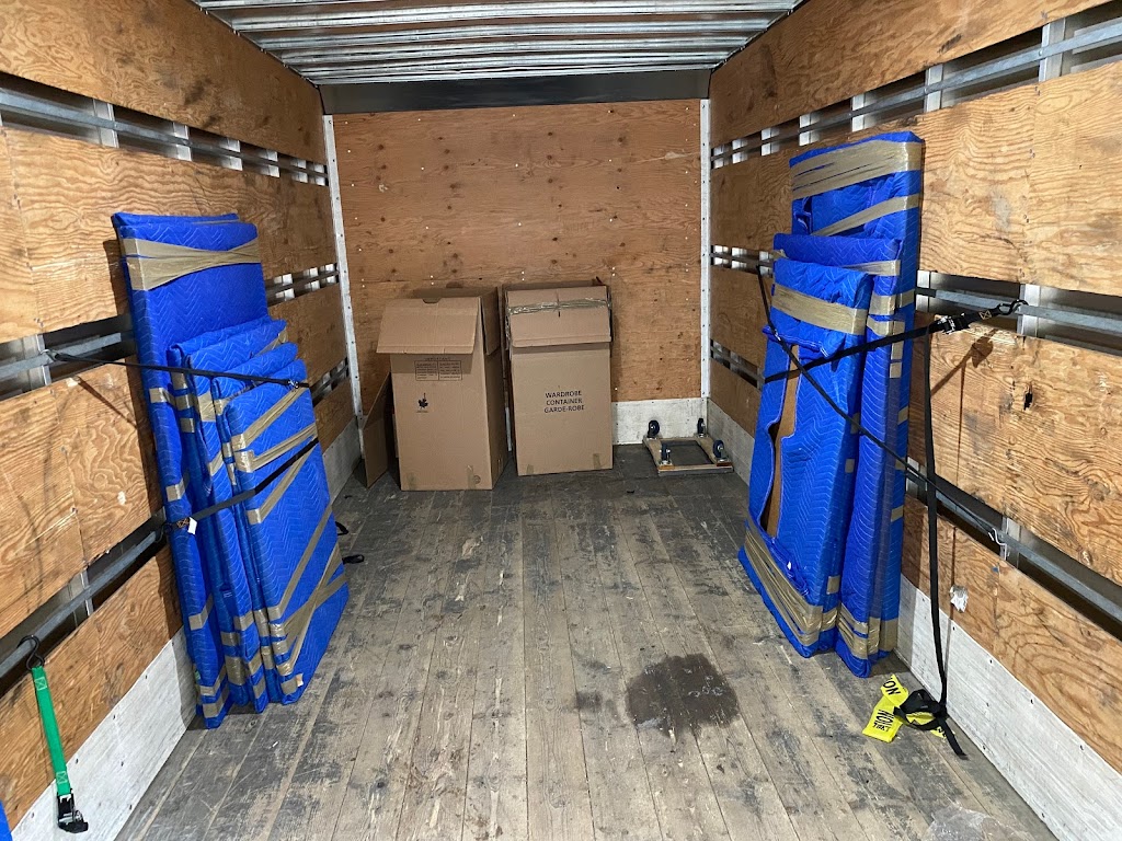 CANGO Movers & Transportation | 4327 Bd LaSalle, Verdun, QC H4G 2B2, Canada | Phone: (438) 833-7729