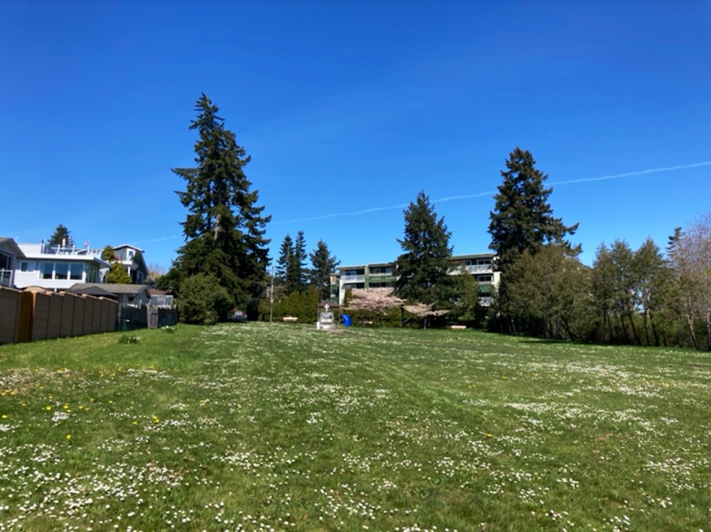 Pioneer Memorial Park | 152 Manor Dr, Comox, BC V9M 1C7, Canada | Phone: (250) 339-2202
