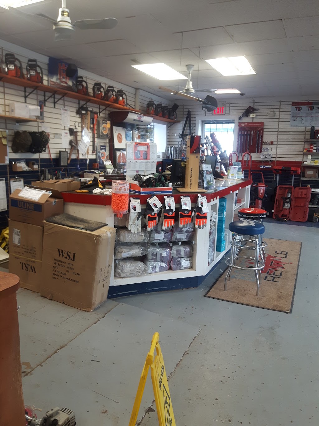 Robertson Rentals Inc | 545 Ontario St, St. Catharines, ON L2N 4N4, Canada | Phone: (905) 682-6618