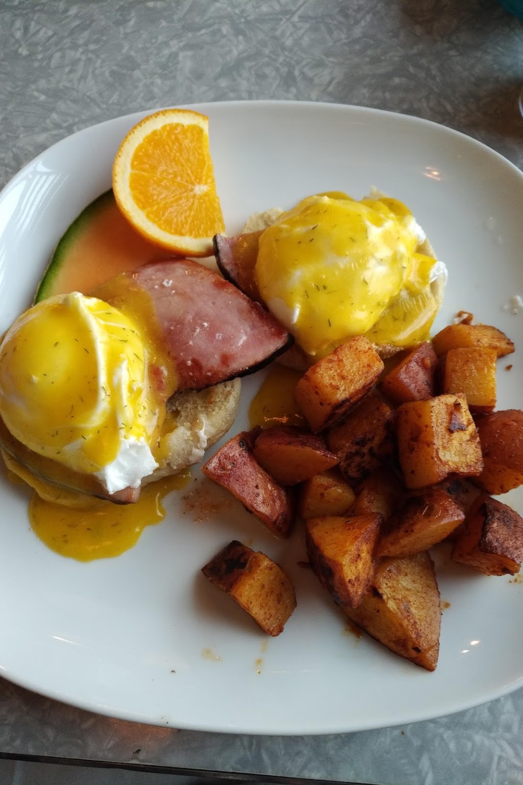 Nellie’s On 90th | 2515 90 Ave SW, Calgary, AB T2V 0L8, Canada | Phone: (403) 251-5578