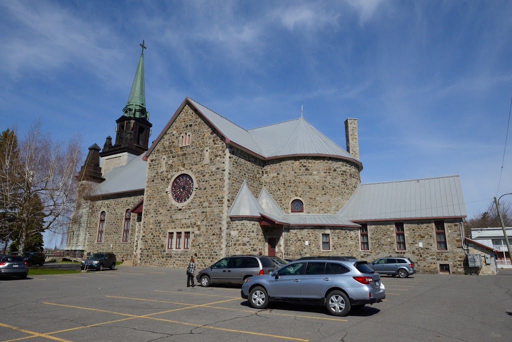 Presbytere St Athanase | 500 1re Rue, Saint-Jean-sur-Richelieu, QC J2X 3B2, Canada | Phone: (450) 347-1188