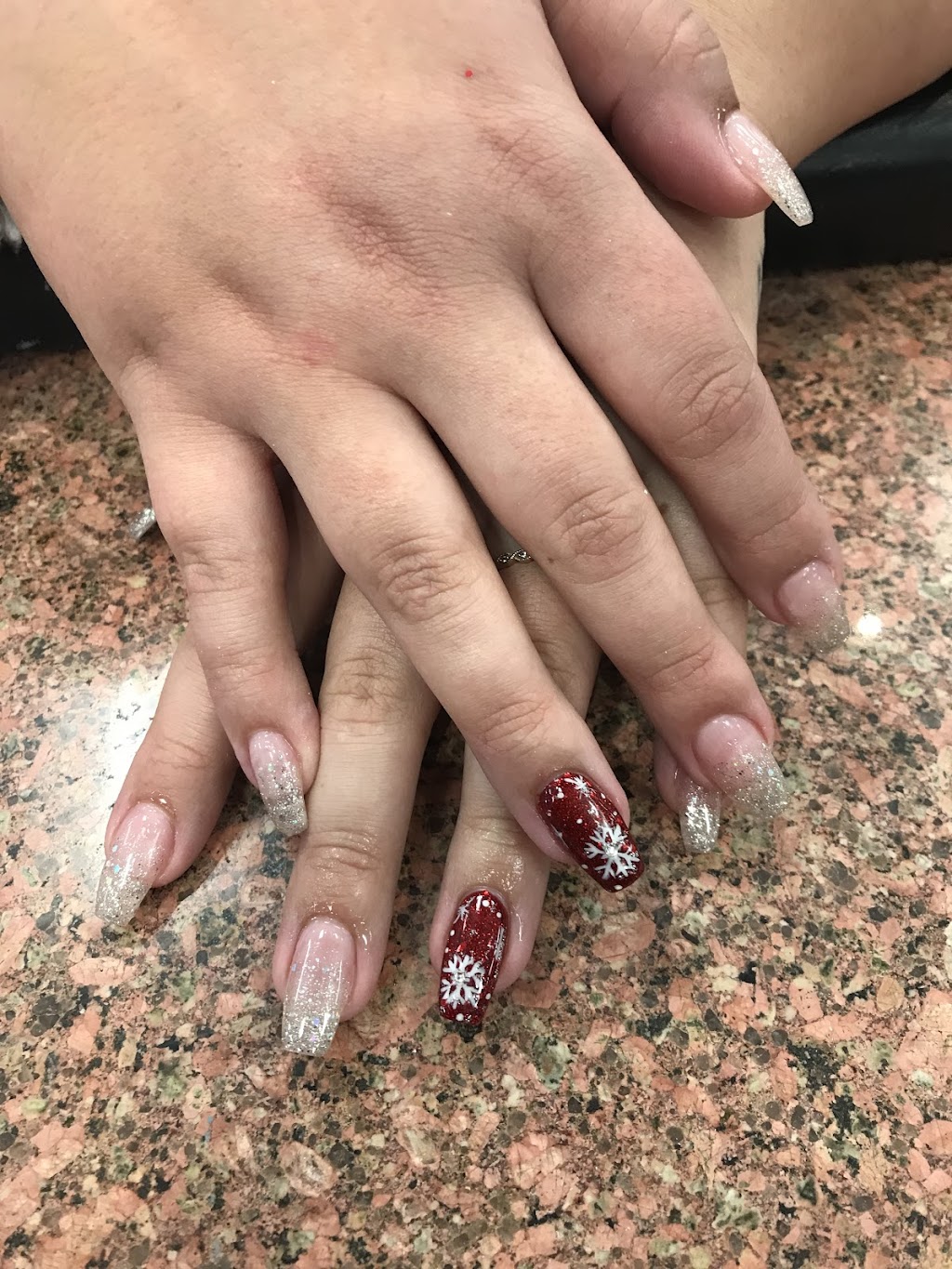 Queen Nails | 119 Main St, Dartmouth, NS B2X 1R6, Canada | Phone: (902) 461-0791