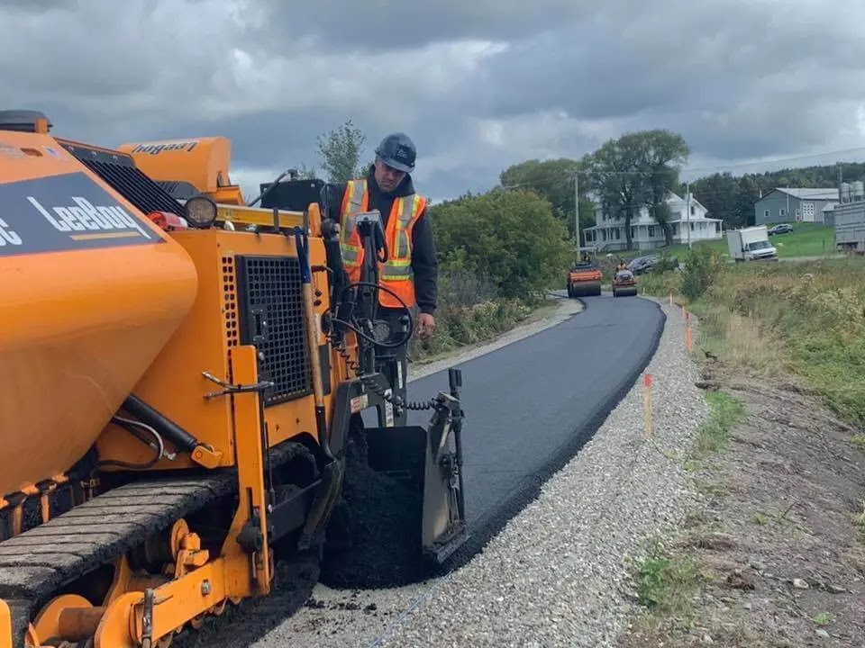 Pavages de Beauce Ltée (Les) | 143 Av. Lambert, Beauceville, QC G5X 1T5, Canada | Phone: (418) 774-5329