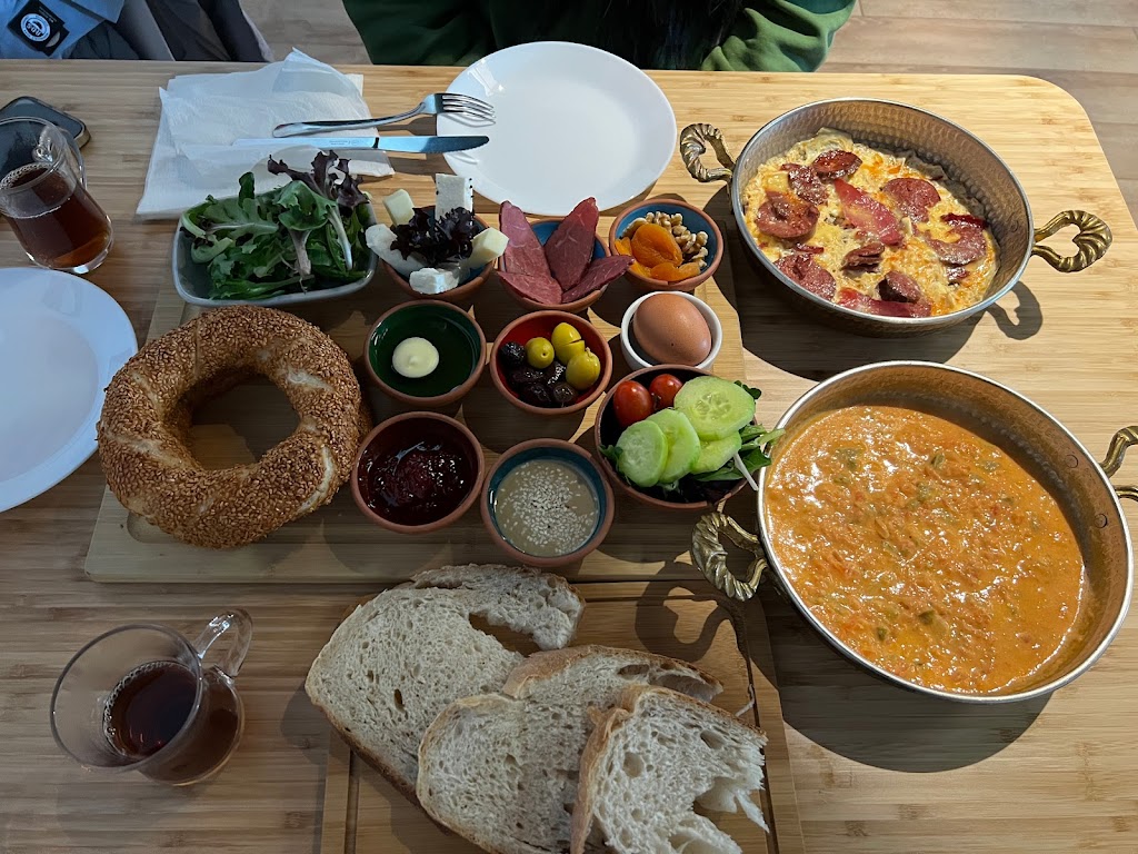 Turca Turkish Cafe and Market | 2604 4 St NW, Calgary, AB T2M 3A1, Canada | Phone: (403) 613-9707