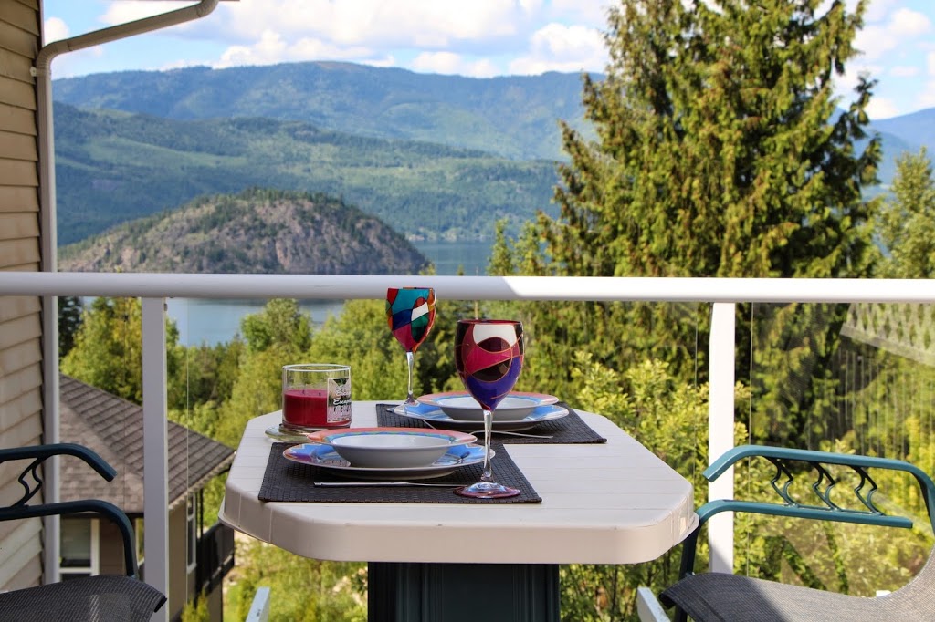 Selah Retreat Bed and Breakfast | 2847 Walsh Rd, Sorrento, BC V0E 2W1, Canada | Phone: (250) 434-4565