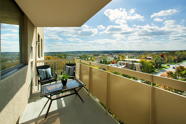 Edgehill Apartments | 108 Edgehill Dr, Barrie, ON L4N 5A3, Canada | Phone: (705) 737-3820
