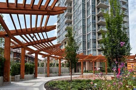 Skye at Waterscapes Vacation Rentals | 1075 Sunset Dr, Kelowna, BC V1Y 9Y9, Canada | Phone: (250) 899-0800