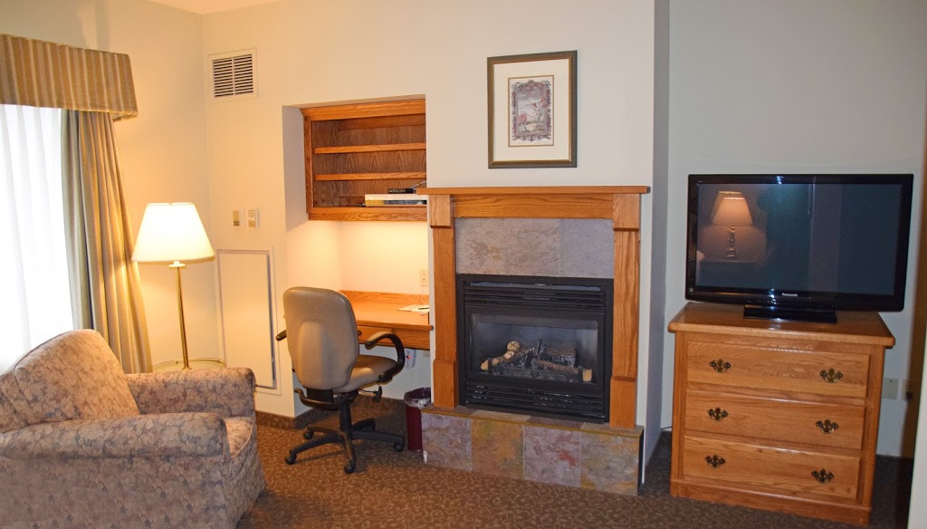 Stone Gate Inn | 437 Laclie St, Orillia, ON L3V 4P7, Canada | Phone: (705) 329-2535