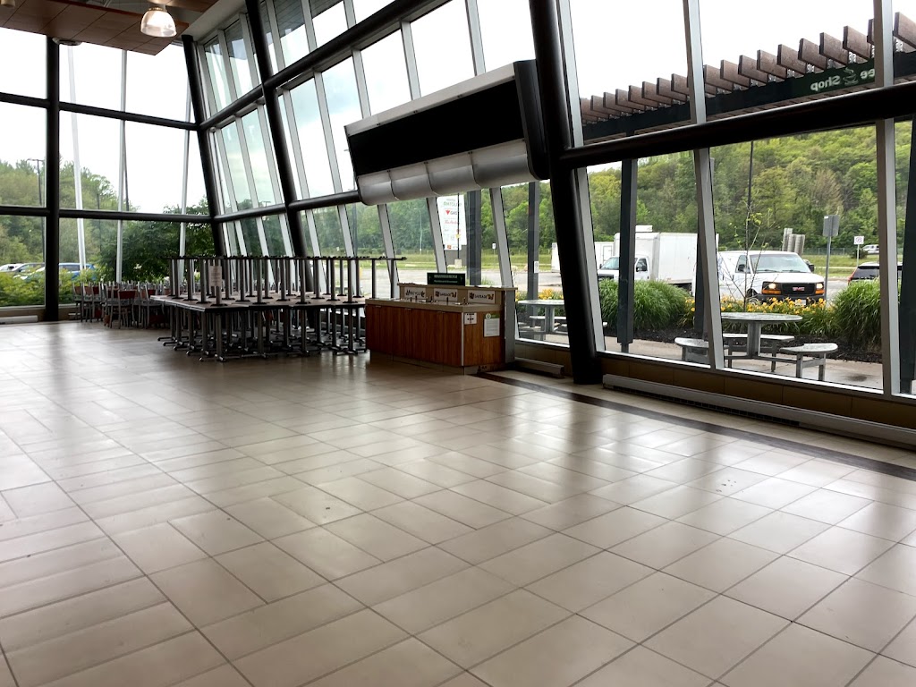 ONroute Trenton South | 17277 Hwy 401 Eastbound, Brighton, ON K0K 1H0, Canada | Phone: (613) 394-6744