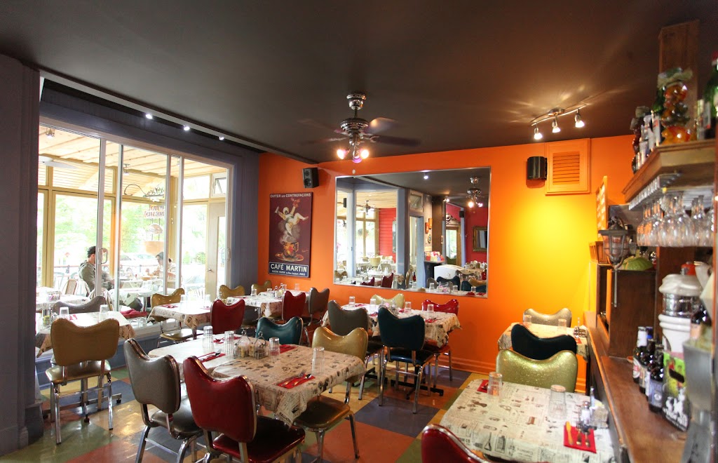 Café Chez-Nous | 1075 Rue Richelieu, La Malbaie, QC G5A 2X8, Canada | Phone: (418) 665-3080