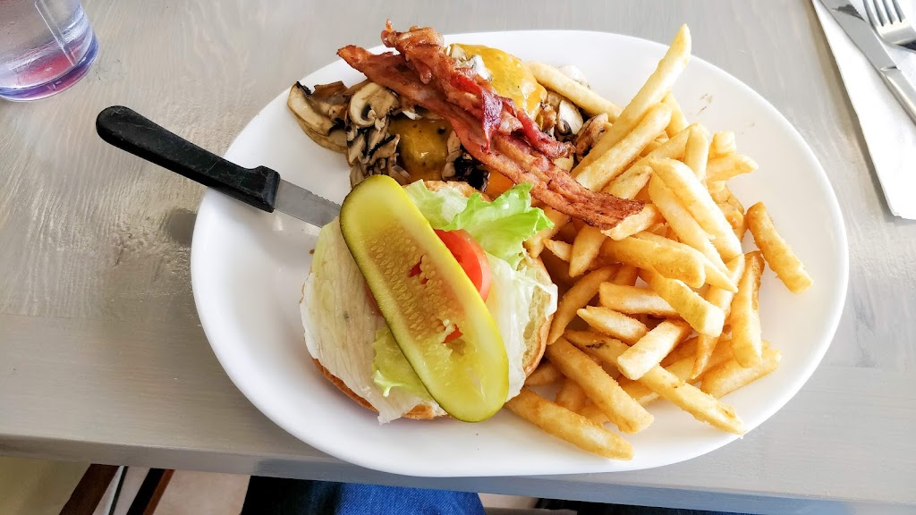 Tonys Place Restaurant | 31120 Peardonville Rd #101, Abbotsford, BC V2T 6K7, Canada | Phone: (604) 850-9288