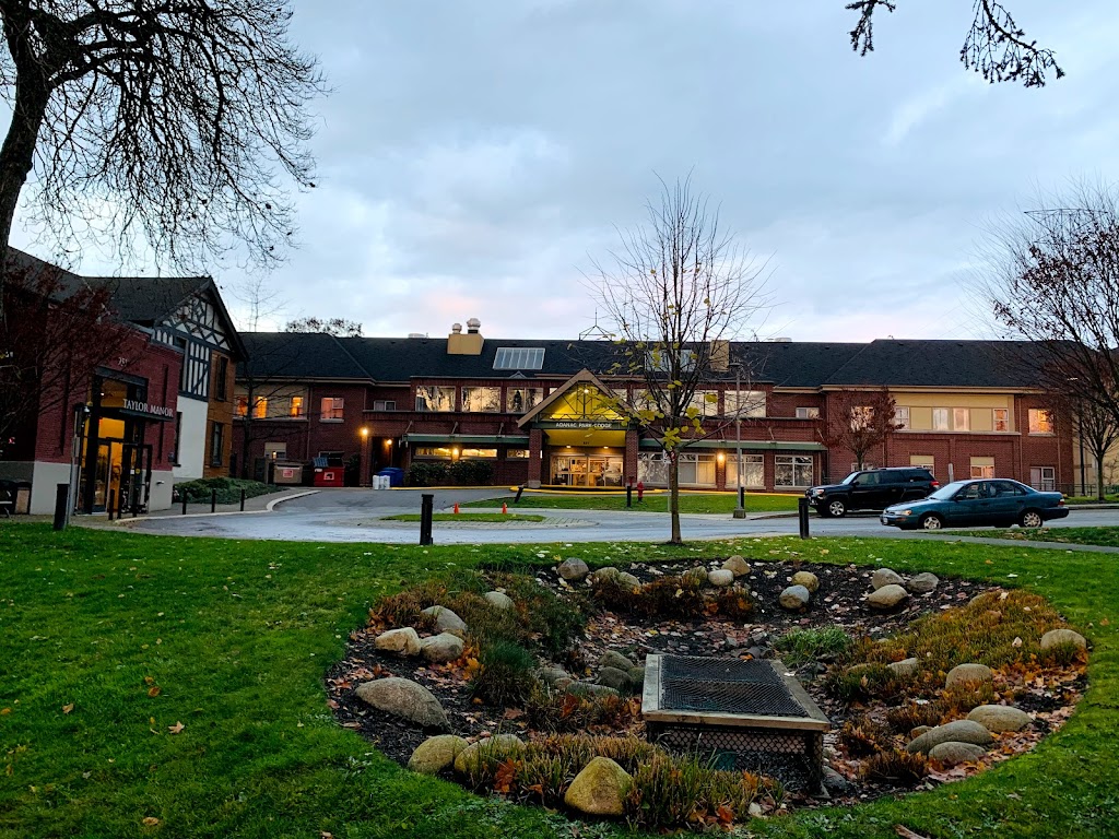 Adanac Park Lodge | 851 Boundary Rd, Vancouver, BC V5K 4T2, Canada | Phone: (604) 299-7567