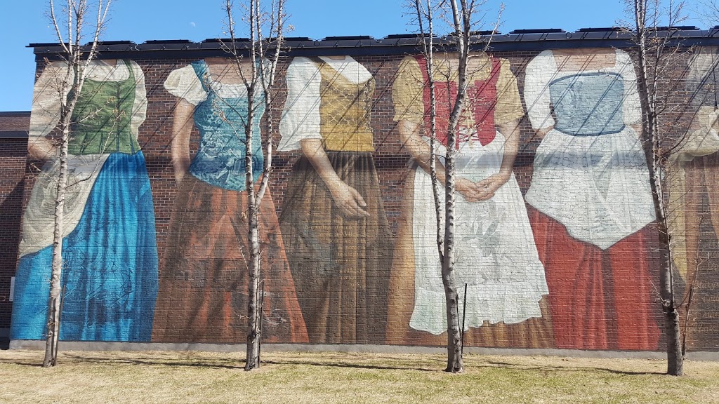 St. Gabriel Elementary School | 600 Rue de Dublin, Montréal, QC H3K 2S4, Canada | Phone: (514) 934-2111