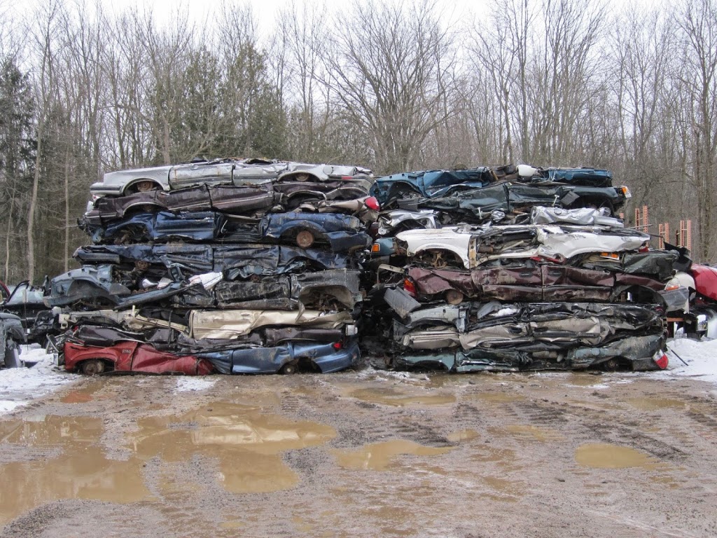 Hanks Auto Wreckers | 2637 Herrgott Rd, St. Clements, ON N0B 2M0, Canada | Phone: (519) 699-5283