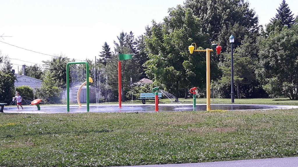 Parc Jean-Béliveau | 21 Rue Perron, Saint-Constant, QC J5A 1H2, Canada | Phone: (450) 638-2010