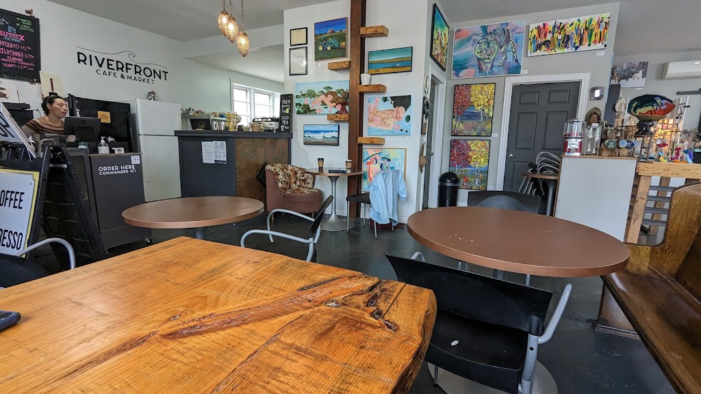 Riverfront Café and Market | 80 Assomption Blvd, Moncton, NB E1C 1A1, Canada | Phone: (506) 853-0072