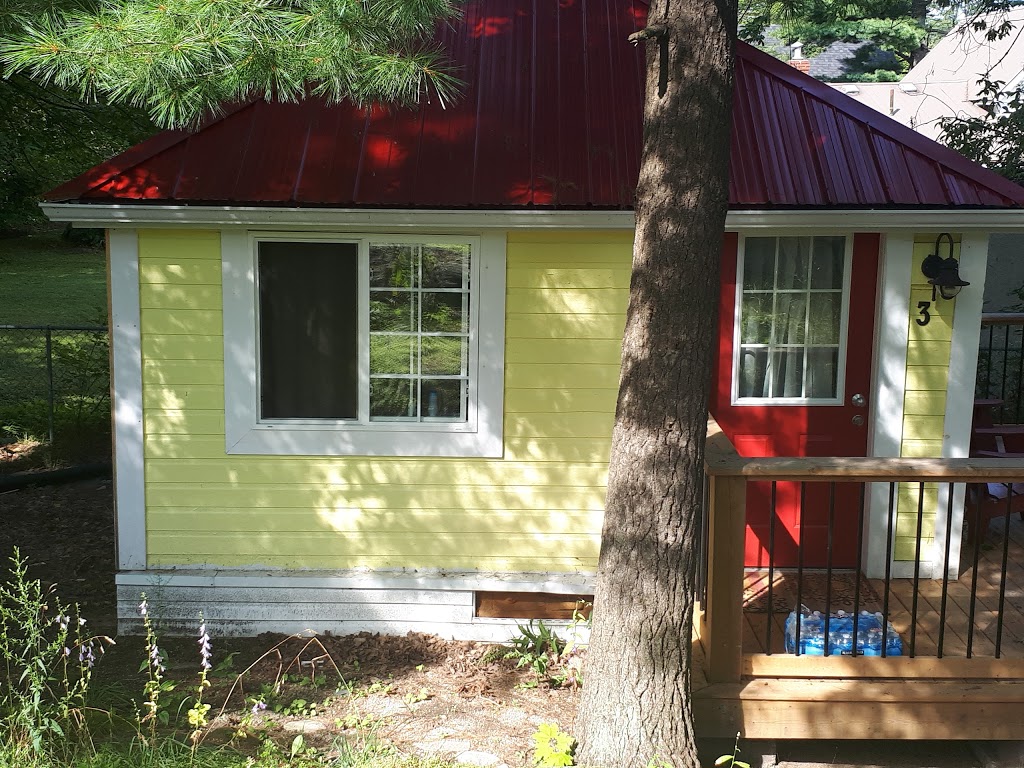 Lone Pine Inn | 581 Phillip St E, Gravenhurst, ON P1P 1M3, Canada | Phone: (705) 681-1188