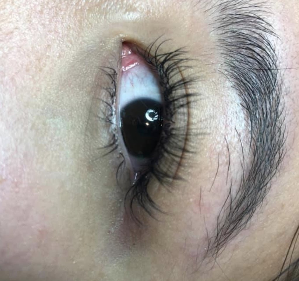 Fab-U-Lash | 7 Horsfield Dr, Barrie, ON L4N 7X6, Canada | Phone: (705) 305-5364