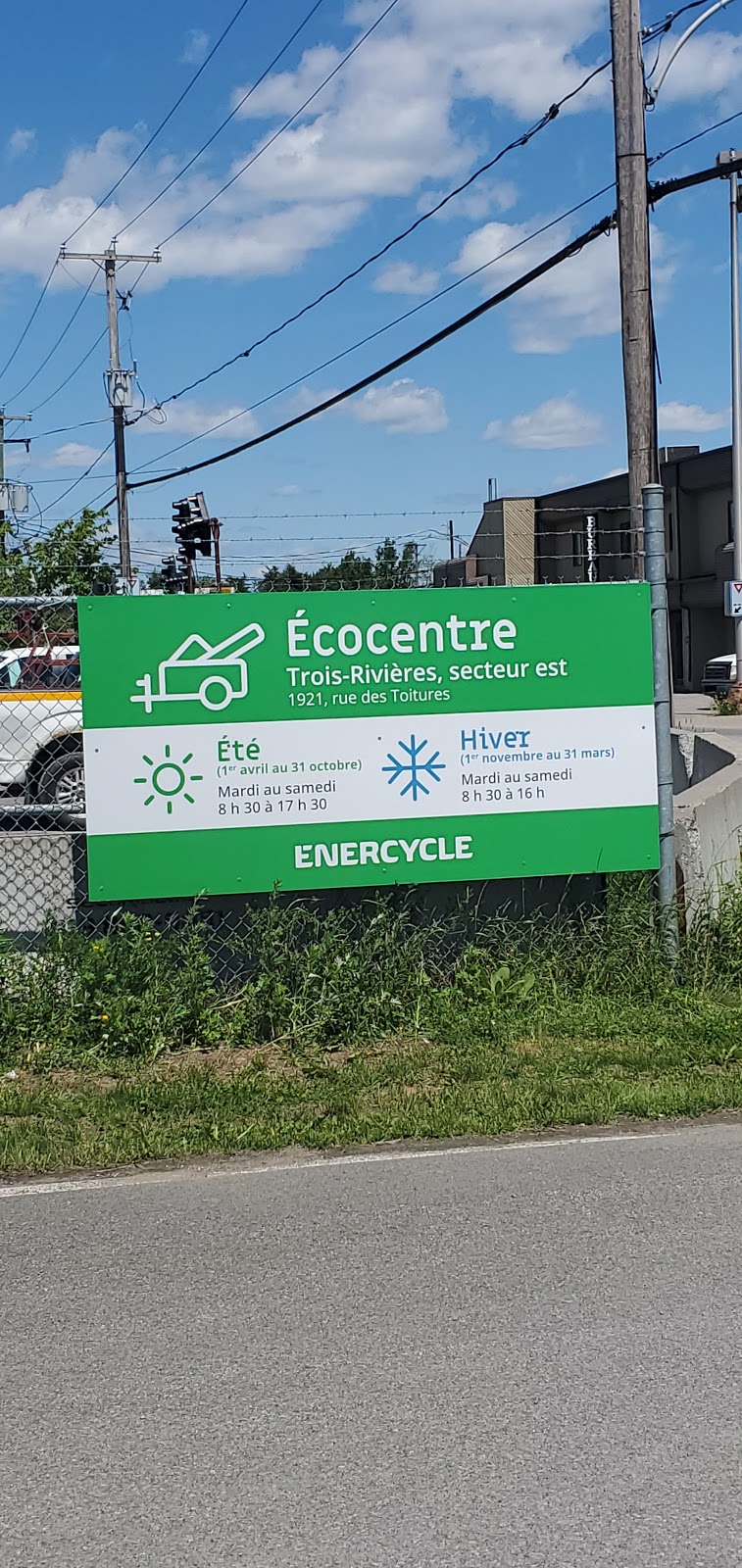 Ecocentre Trois-Rivières, secteur est | 1921 Rue des Toitures, Trois-Rivières, QC G8V 1W1, Canada | Phone: (819) 373-3130