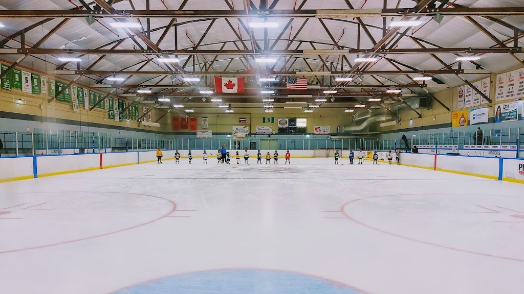 Mooretown Sports Complex | 1166 Emily St, Mooretown, ON N0N 1M0, Canada | Phone: (519) 867-2651