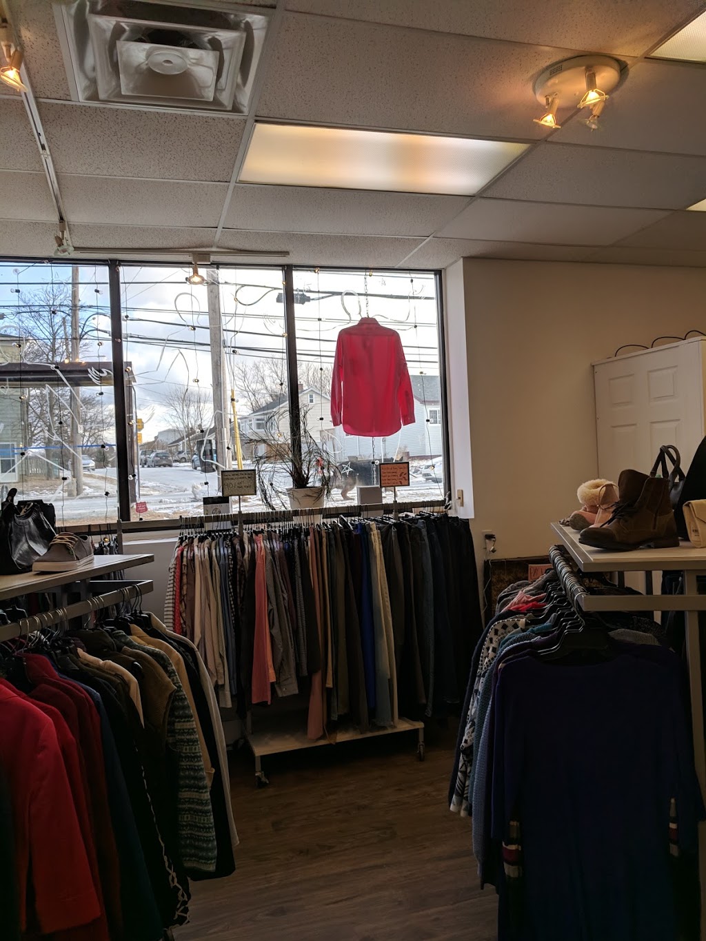 The Has Bin | 269 Windmill Rd, Dartmouth, NS B3A 1G5, Canada
