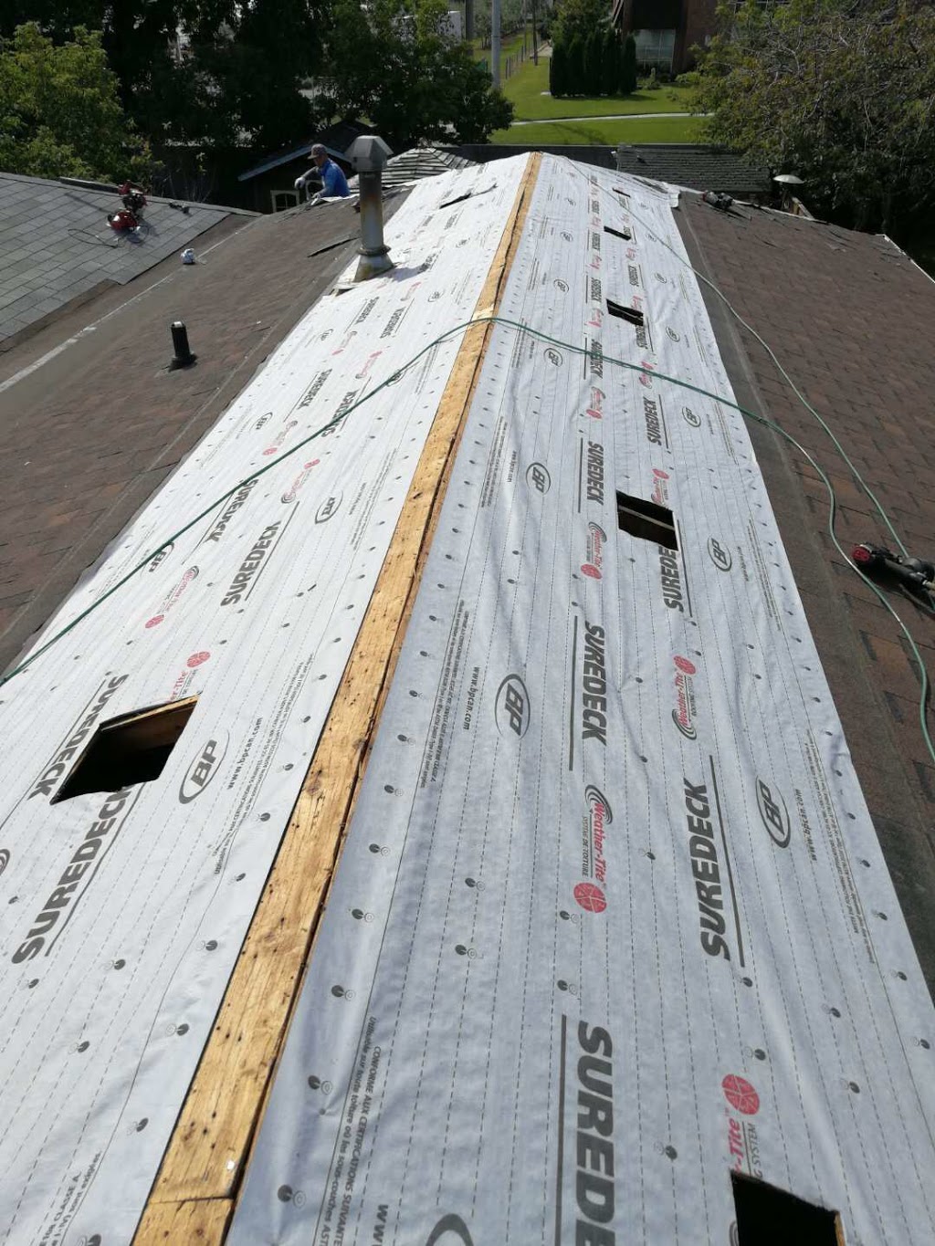 Ultra Team Roofing | 55 Oneida Crescent Unit 1406, Richmond Hill, ON L4B 0E8, Canada | Phone: (647) 244-1403