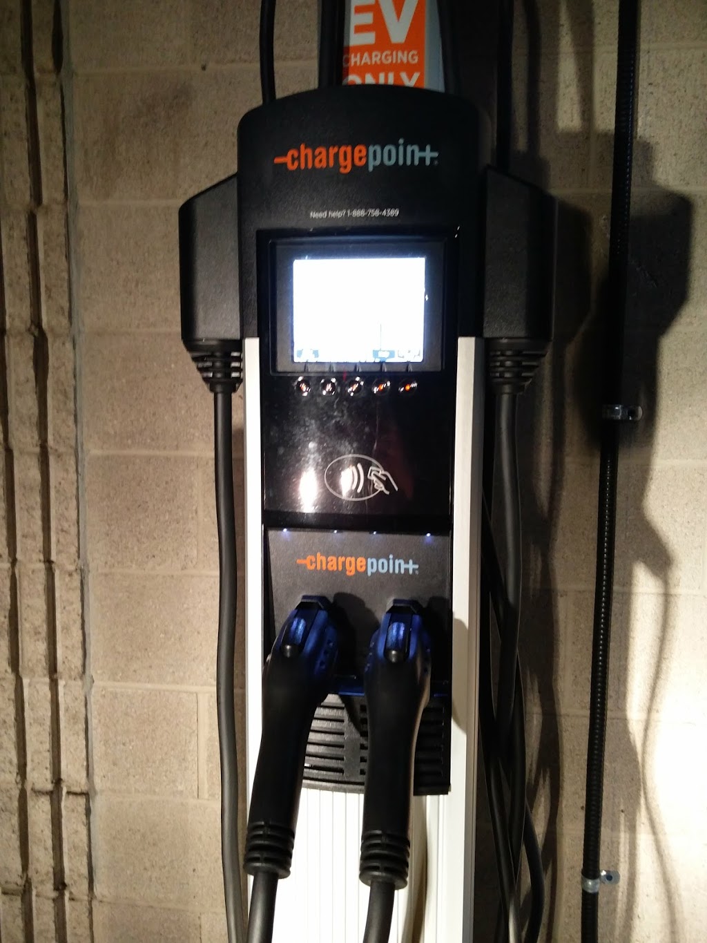 ChargePoint Charging Station | 2 Brown St S, Clifford, ON N0G 1M0, Canada | Phone: (888) 758-4389