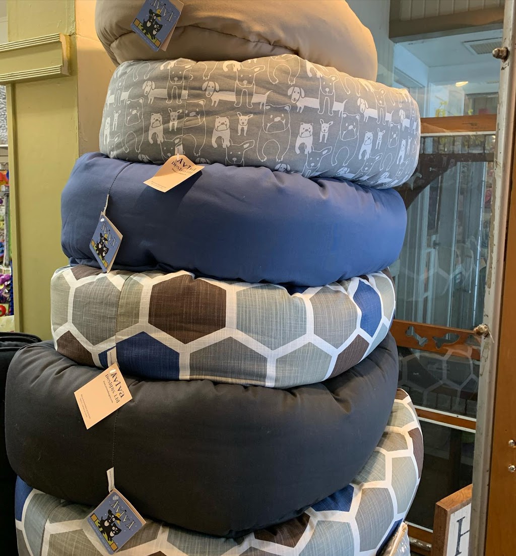 All Creatures Great & Small | 30 King St W, Cobourg, ON K9A 2L9, Canada | Phone: (905) 377-8619