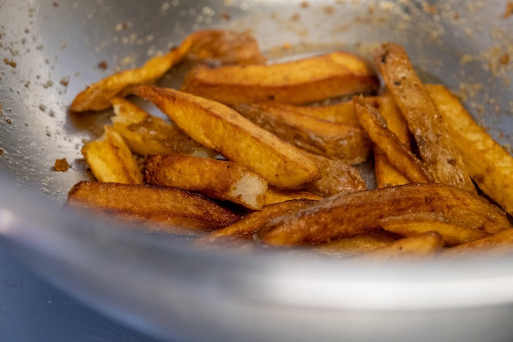 The Smokin Caboose Port Stanley | Joseph St, Port Stanley, ON N5L 1C4, Canada | Phone: (226) 238-0747