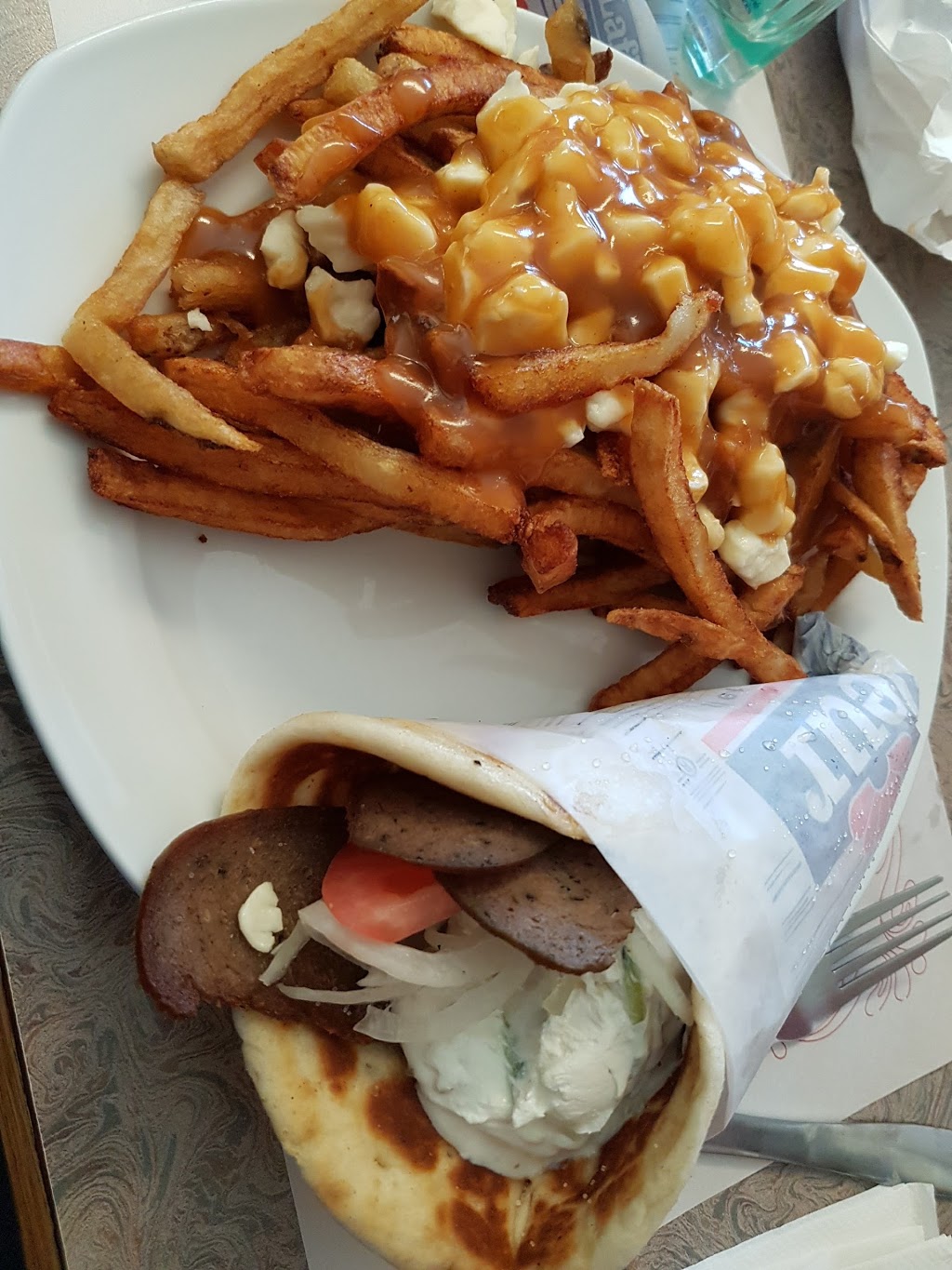 Restaurant La Roulotte | 10 Rue Paiement, Sainte-Geneviève, QC H9H 2S5, Canada | Phone: (514) 626-2888