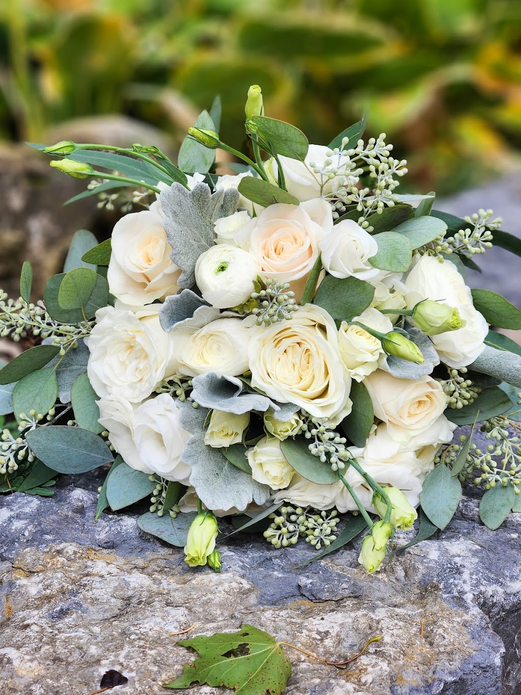 MayBells & Daisies Floral | 14 Commissioner St, Embro, ON N0J 1J0, Canada | Phone: (519) 535-2572
