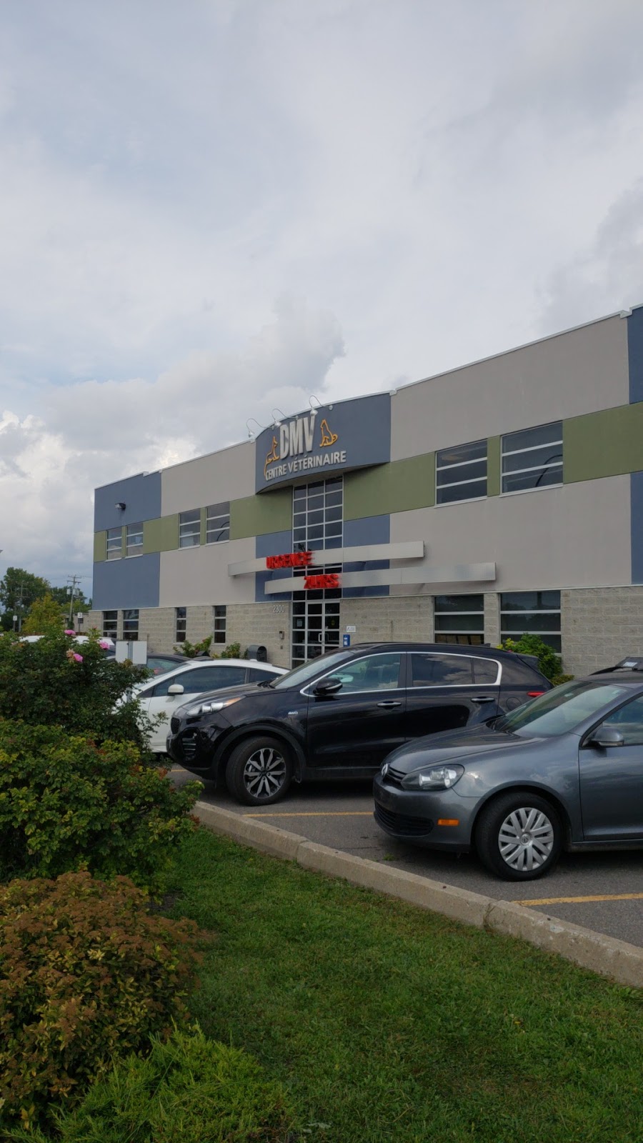 DMV Veterinary Center | 2300 54e Av, Lachine, QC H8T 3R2, Canada | Phone: (514) 633-8888