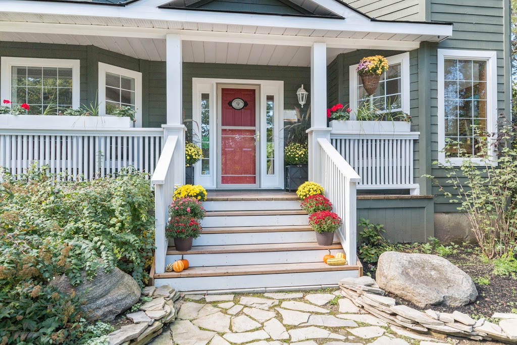 Craigleith Manor Bed & Breakfast | 9 Craigleith Ct, Collingwood, ON L9Y 4W5, Canada | Phone: (705) 293-1170