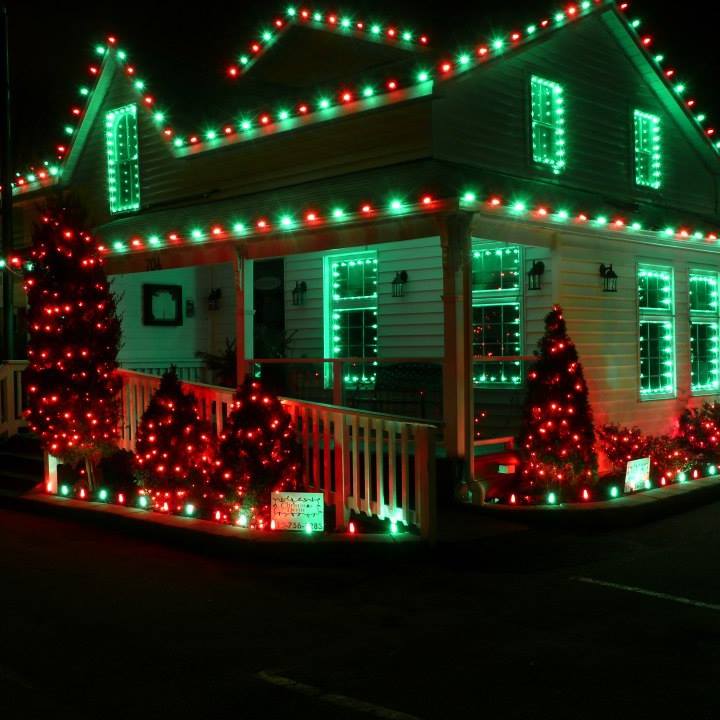 Christmas Decor Brantford | 19 Church St W, Scotland, ON N0E 1R0, Canada | Phone: (519) 756-1283