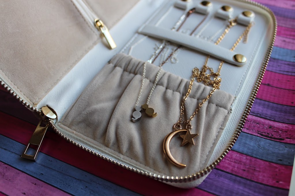 ChrisiL Jewelry Organizer Travel | 26 Brookdale Crescent, Dartmouth, NS B3A 2R5, Canada | Phone: (902) 717-0857