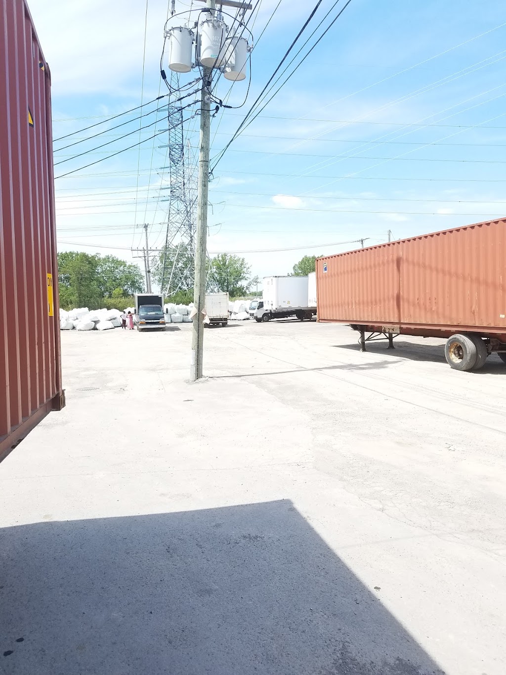 TR750 Warehousing | 4767 Bd des Grandes-Prairies, Saint-Léonard, QC H1R 1A5, Canada | Phone: (514) 904-0294
