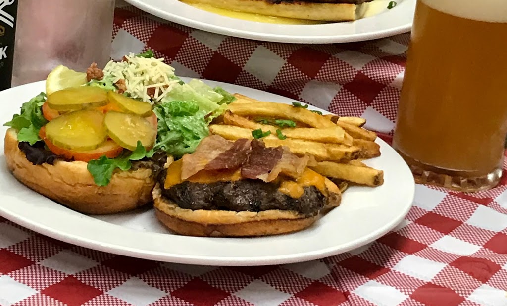 Bronco Joes Restaurant & Sports Hub | 204 North St, Balcarres, SK S0G 0C0, Canada | Phone: (306) 334-9519