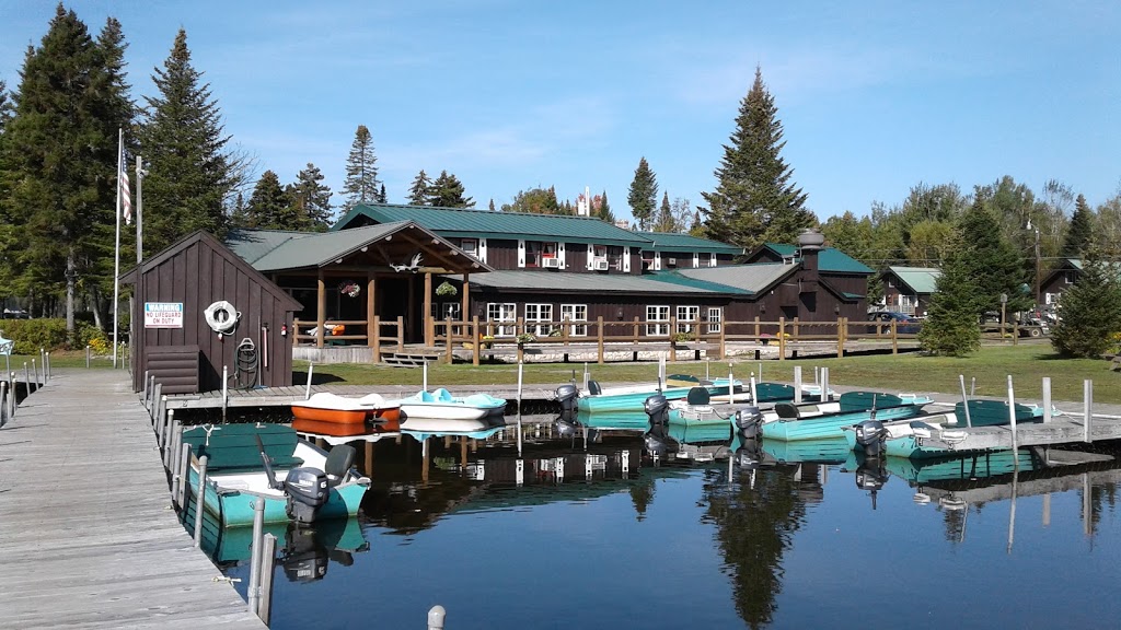 Tall Timber Lodge | 609 Beach Rd, Pittsburg, NH 03592, USA | Phone: (603) 538-6651