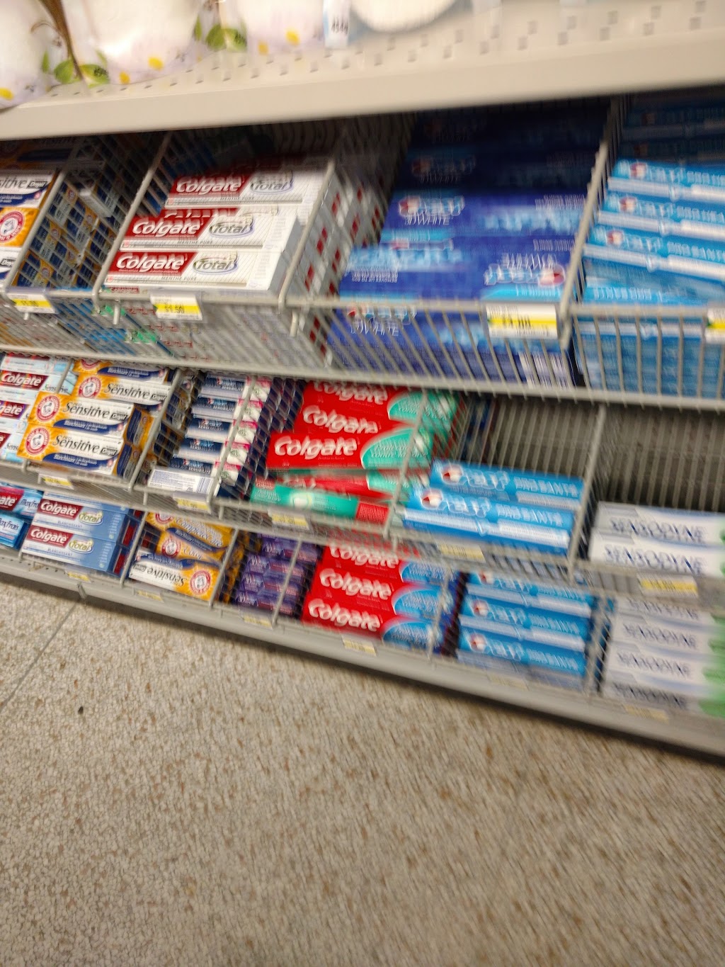 Dollarama | 1803 Rue Saint Calixte, Plessisville, QC G6L 1R4, Canada | Phone: (819) 362-6496