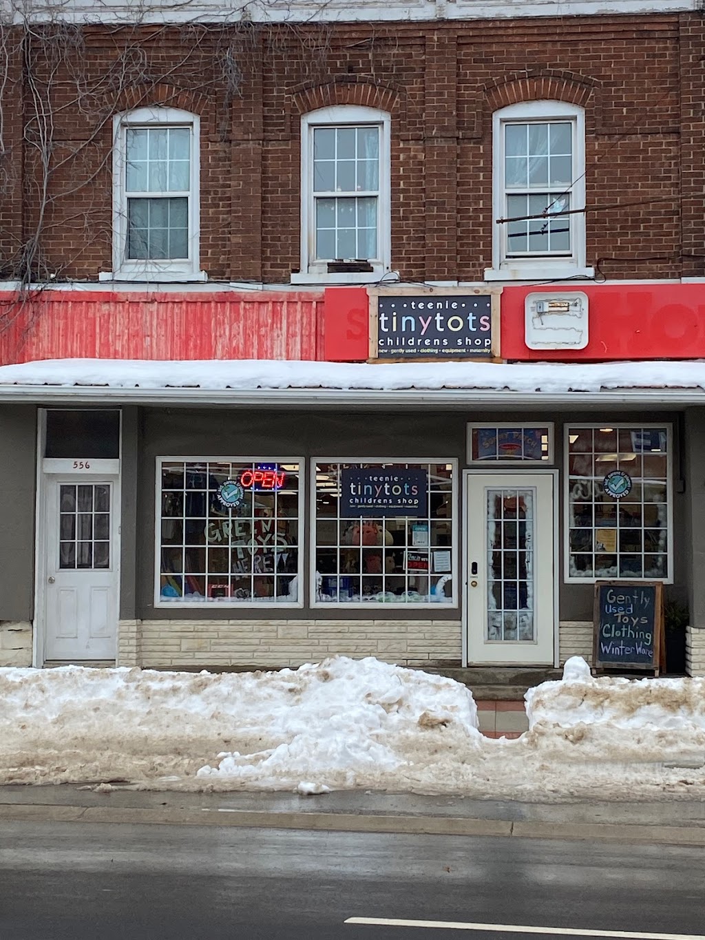 Teenie Tiny Tots - Childrens Shop, Wiarton | 556 Berford St, Wiarton, ON N0H 2T0, Canada | Phone: (519) 534-4444