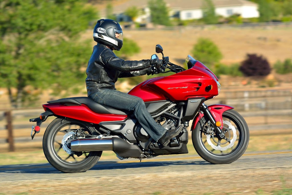 Honda Motorcycles | 630 46 Ave NE #109, Calgary, AB T2E 8M9, Canada | Phone: (403) 277-0099