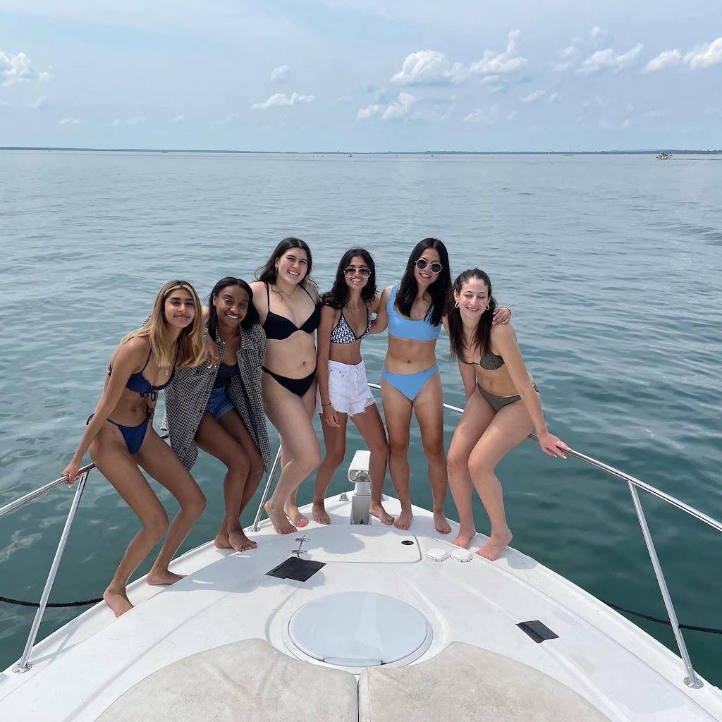 montreal-locationbateaux.com | Bd Saint-Joseph, Lachine, QC H8S 2M1, Canada | Phone: (819) 740-5501