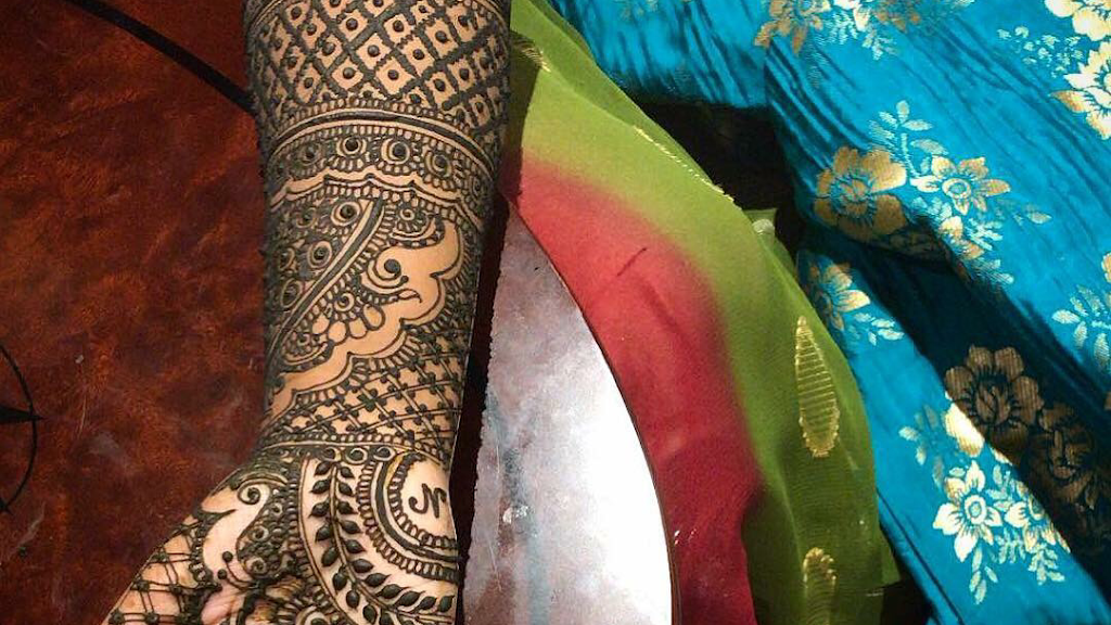 Rujutas Henna Art | 67 Loma Vista Dr, Thornhill, ON L4J 7S3, Canada | Phone: (647) 709-7858