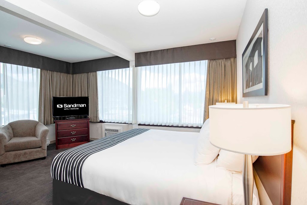 Sandman Hotel Penticton | 939 Burnaby Ave, Penticton, BC V2A 1G7, Canada | Phone: (250) 493-7151