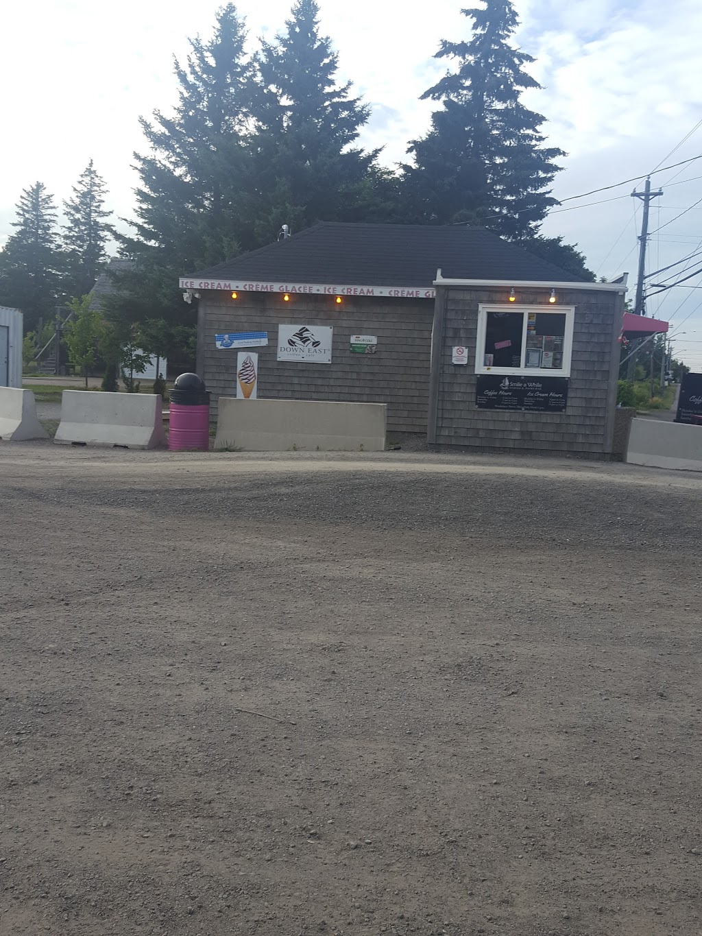 Smile a While Coffee & Dairy Bar | 106 Rue Main, Rexton, NB E4W 2B3, Canada | Phone: (506) 523-4433